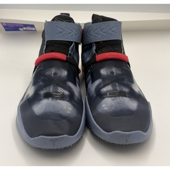 Athletic_Shoes